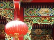 Väriloistoa kiinalaisessa temppelissä