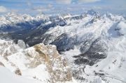Alppimaisema Lagazuoin huipulta, Passo Falzaregon yläpuolelta, kohti Cortina d´Ampezzoa