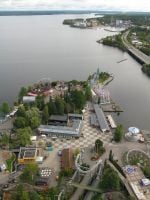 Särkänniemen huvipuisto Näsinneulan näkötornista nähtynä