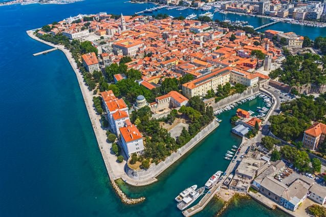 Itä-Euroopan kohteet saattavat olla halvempi vaihtoehto kuin läntinen Eurooppa. Kuvassa Kroatian Zadar.
