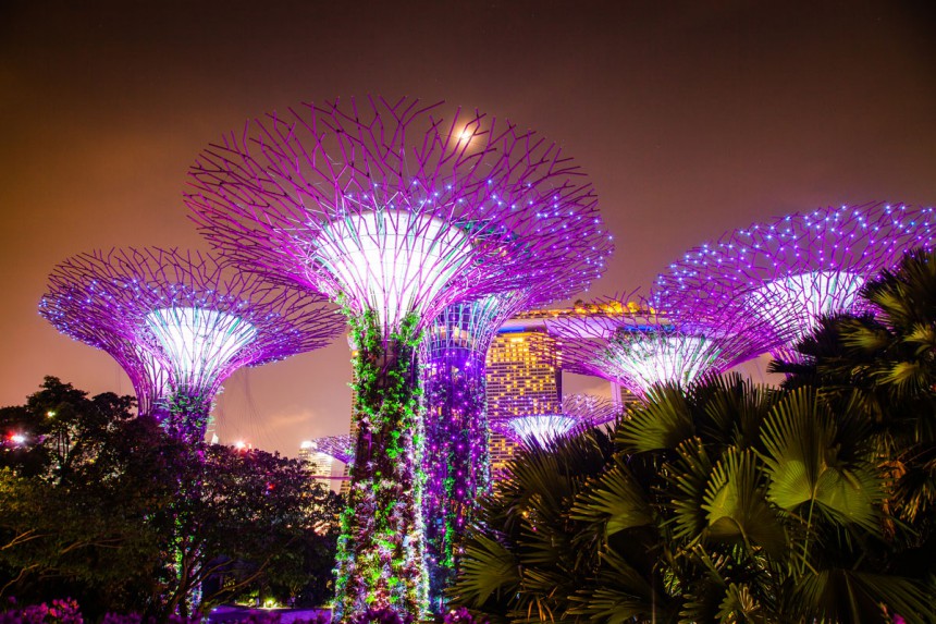 Singaporen futuristinen Gardens by the Bay. Kuva: © Melinda Nagy | Dreamstime.com