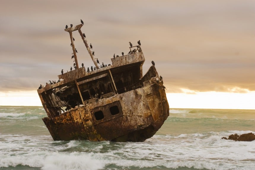 Haaksirikkoutuneen laivan hylky Skeleton Coastilla. Kuva: Stuart Hepburn | Dreamstime.com