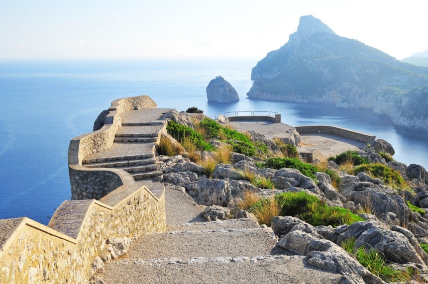 Mallorcan saaren pohjoiskärjessä sijaitseva Cap de Formentor on kaunis näköalapaikka. Kuva: Elkostas | Adobe Stock