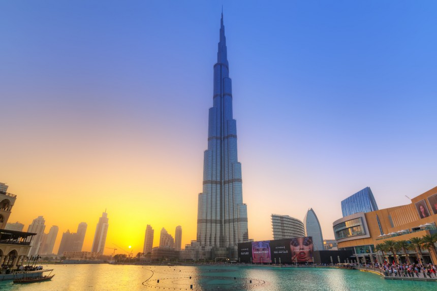 Dubain Burj Khalifa kurkottaa peräti 828 metrin korkeuteen. Kuva: © Patryk Kosmider | Dreamstime.com
