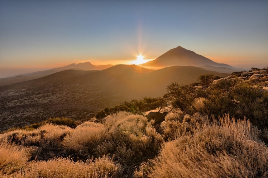 Teiden tulivuori on 3700 metriä korkea, ja näin ollen koko Espanjan korkein vuori.