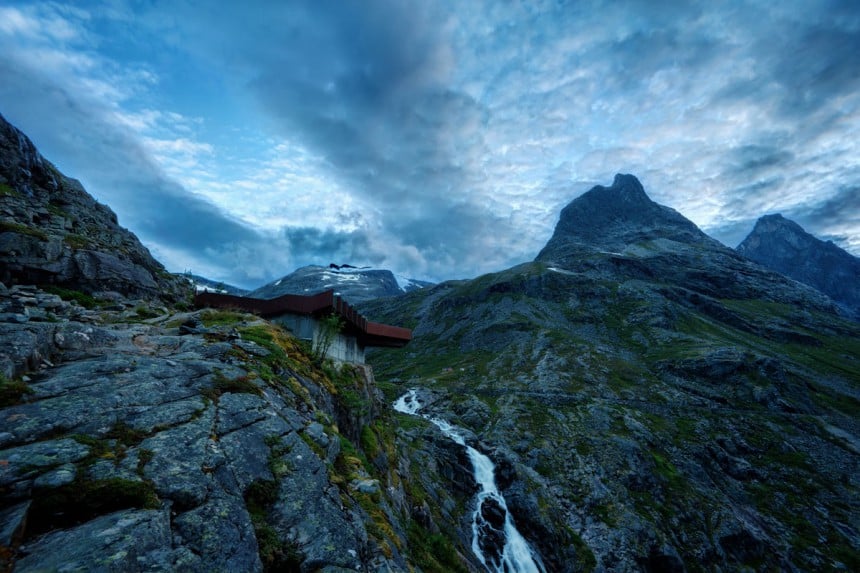 Patikoijien unelmamaisemissa: norjalainen Peikonpolku vie luonnonystävän vuonon pohjalta kohti korkeuksia