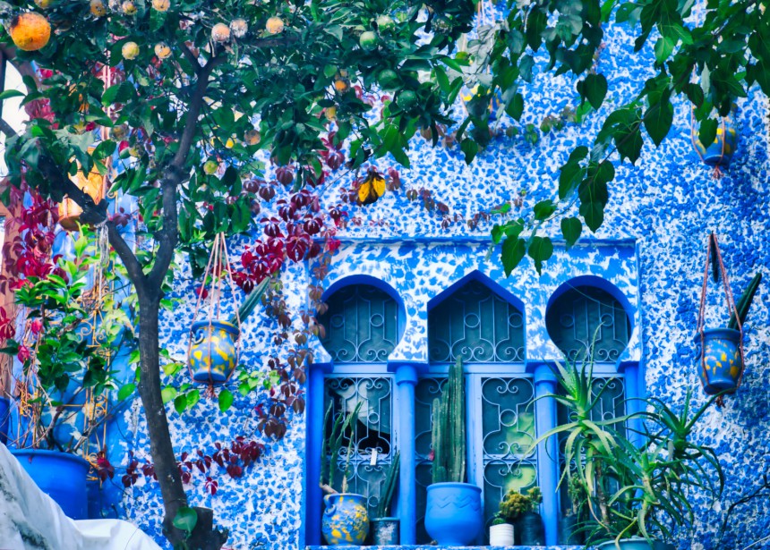Chefchaouenin sininen kaupunki houkuttelee turisteja. Kuva: juanorihuela | Adobe Stock