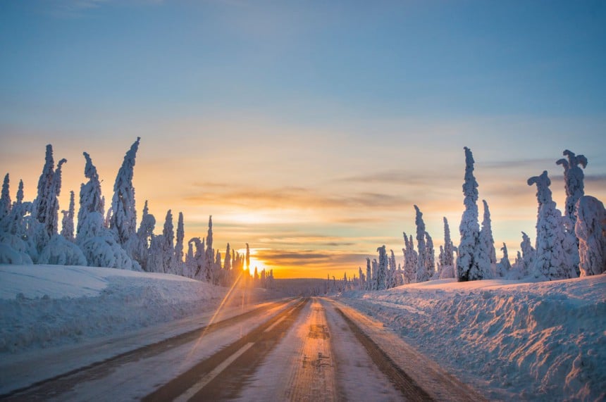 Kuten muissakin Pohjoismaissa, Ruotsin tiet ovat pääosin hyvässä kunnossa. Kuva: Robin Eriksson | Dreamstime.com