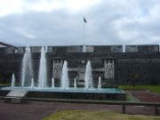 Ponta Del Gada, suihkulähde linnoituksen edessä