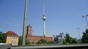 berliinin tv torni ja kaunpungintalo
