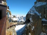 Aiguille du Midi, ehkä Alppien hurjin paikka, joka on saavutettavissa ilman kiipeilyvälineitä