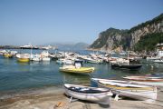 Caprin kaupungin satamaa
