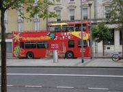 Turistibussit punaisia Dublin