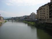 Firenzen Arno -jokinäkymiä