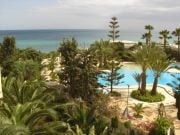 Näkymä hotellimme, Mediterranee, parvekkeelta