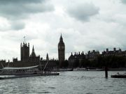Thames joki ja taustalla Big Ben