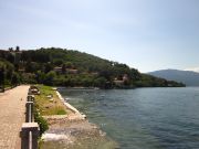Kaunista Maggiore -järveä Lavenon rannalla
