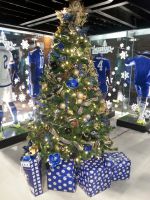 Joulukuusi Chelsea FC Megastoressa