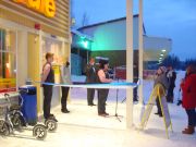 Uusi Sale avattiin 13.12.2012.Vanhan tilalle parkkipaikka.