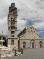 Duomo ja komea kellotorni