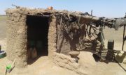 Berberi -perheen koti aaviolla Saharassa. Marocco Planet