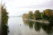 Vltava joki halkoo Prahaa
