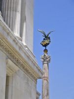 enkeli Vittorio Emanuelen muistomerkillä