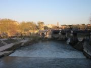 Ponte Cestio -silta Tiber -joella