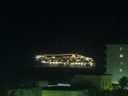 Hulppea laiva lähti Rodokselta, illalla kuvattu parvekkeeltamme