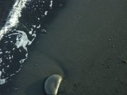 Strombolin rantahiekkaa siis mustaa laavaa