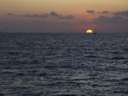 Lähtö illalla Strombolilta auringonlasku