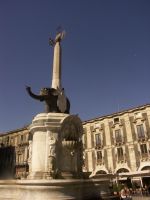 Catanian tunnettu muistomerkki