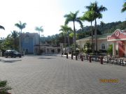 Bahia Principe Cayacoya hotellin piha