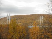 Saame-silta vie Norjan puolelle