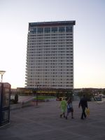 Reval Hotel Lietuva - viihtymis- ja konferenssikeidas Neris-joen oikealla rannalla 