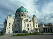 Wien, Keskushautausmaan (3,5 miljoonaa vainajaa), Karl-Borromäus-kirkko