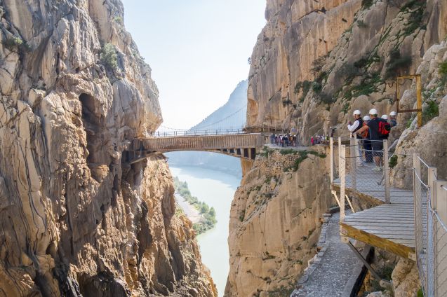 Yhdeksi maailman vaarallisimmista vaellusreiteistä valittu Caminito del Rey -rotkon reitti on kunnostettu. Nyt sinne uskaltautuu myös ihan tavan kansa.