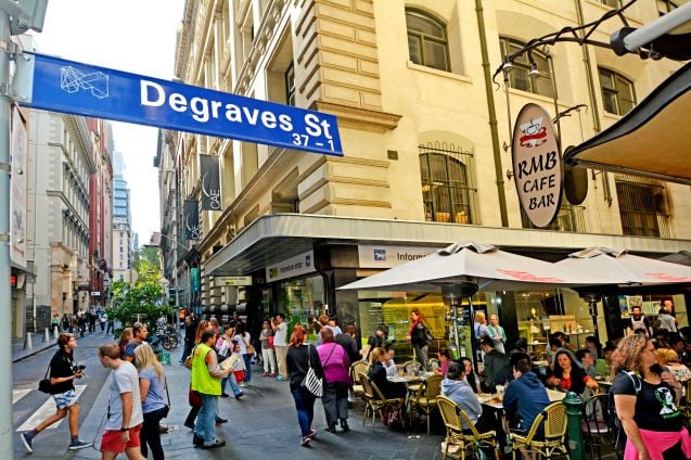 Degravecs Street on suosittu myös paikallisten keskuudessa.