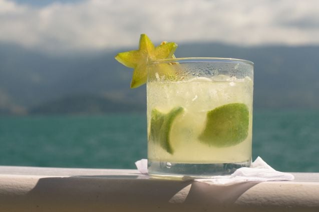 Caipirinha on brasilialainen drinkki, jota kannattaa Riossa maistaa!