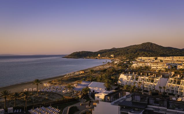Playa del Bossan ranta Ibizan pääkaupungissa Eivissassa.