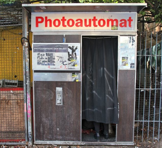 Berliinin vintage-henkiset valokuva-automaatit muistuttavat menneistä ajoista ja luovat tietenkin uusia muistoja.
