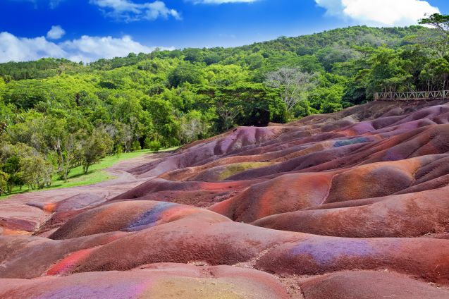 Seven Coloured Earths Chamarelissa.