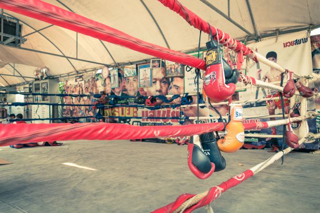 Thai-nyrkkeily on erittäin tehokas liikuntamuoto ja alkeet siihen voi opetella vaikka Pattayalla.