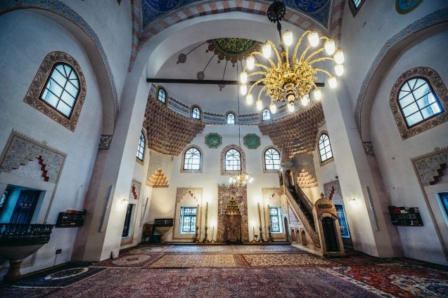 Gazi Husrev-Begin moskeija Sarajevossa.