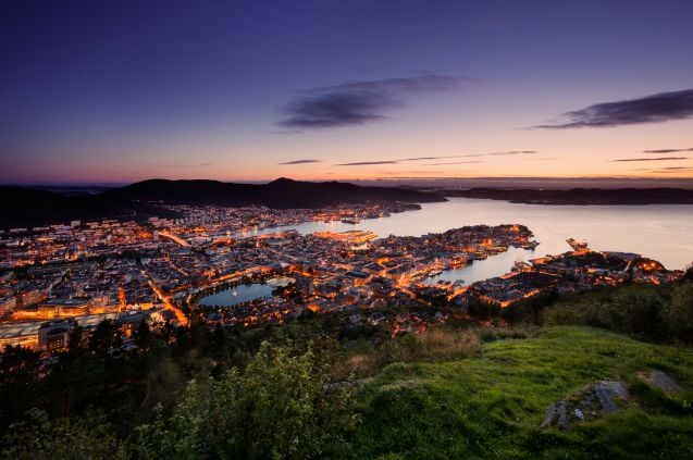Näkymä Floyen-vuorelta alas Bergenin kaupunkiin. Kuva: © Bastian Linder | Dreamstime.com