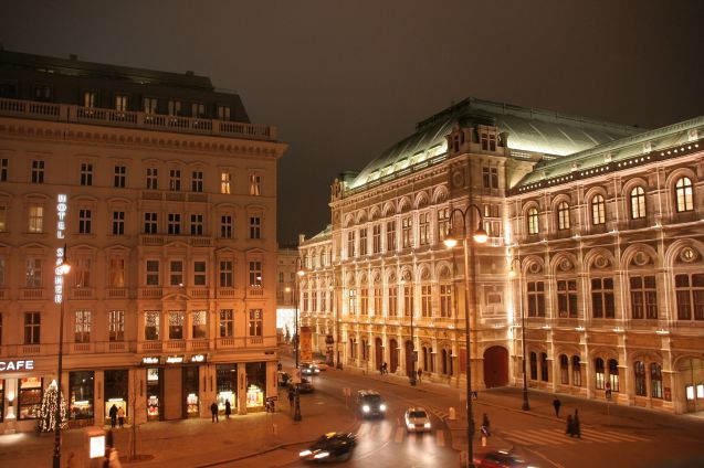 Hotel Sacher sekä Wienin Oopperatalo