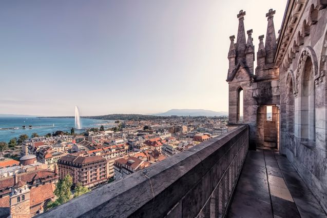 St. Pierren katedraalista on hieno näkymä Geneven kaupungin yli. Kuva: Stockbym | Adobe Stock