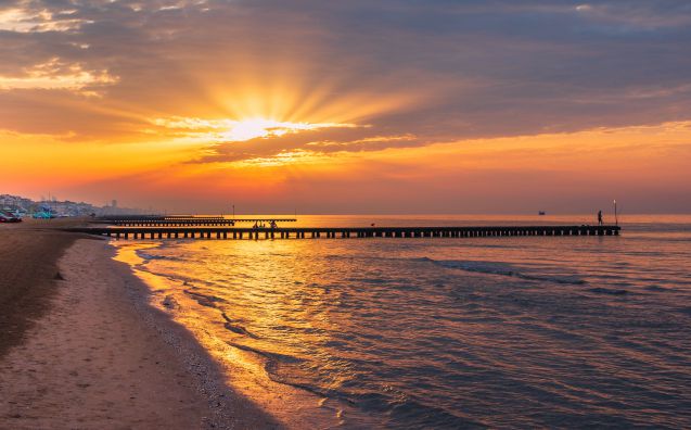 Lido di Jesolo sijaitsee noin 45 minuutin automatkan päässä Venetsiasta. Kuva: Mustafa Kurnaz | Adobe Stock