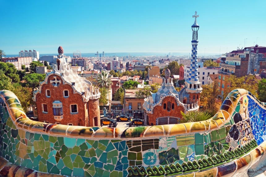 Satumainen Barcelona Guellin puistosta nähtynä. Kuva: © Roland Nagy | Dreamstime.com