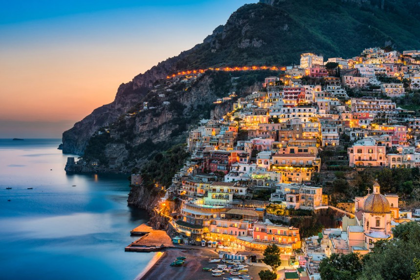 Positanon kaupunki Amalfin rannikolla Italiassa. Kuva: © Mapics | Dreamstime.com
